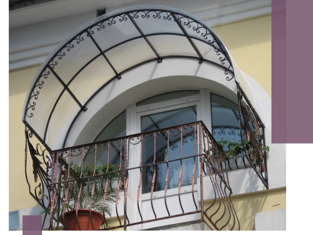 Козырьки над балконом в Тайшете — изготовление и монтаж