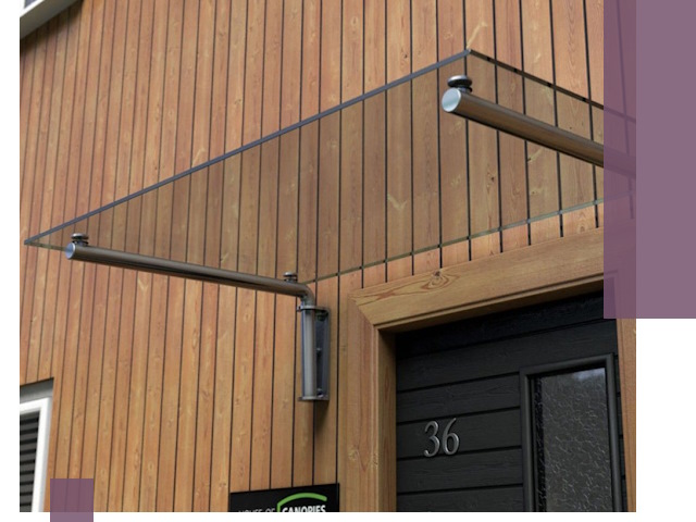 Стеклянные козырьки на входы и фасады в Тайшете